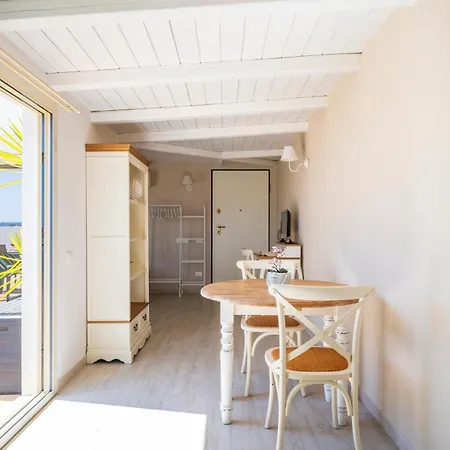 5' From The Sea, Modern With Terrace, Bbq And Sea View Lägenhet *