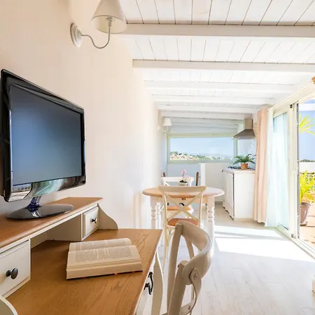 5' From The Sea, Modern With Terrace, Bbq And Sea View Lägenhet