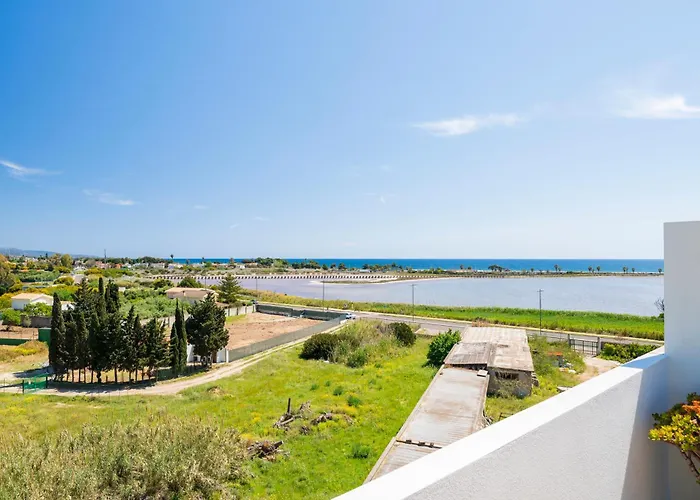 5' From The Sea, Modern With Terrace, Bbq And Sea View *